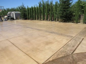 San Clemente stained concrete driveway
